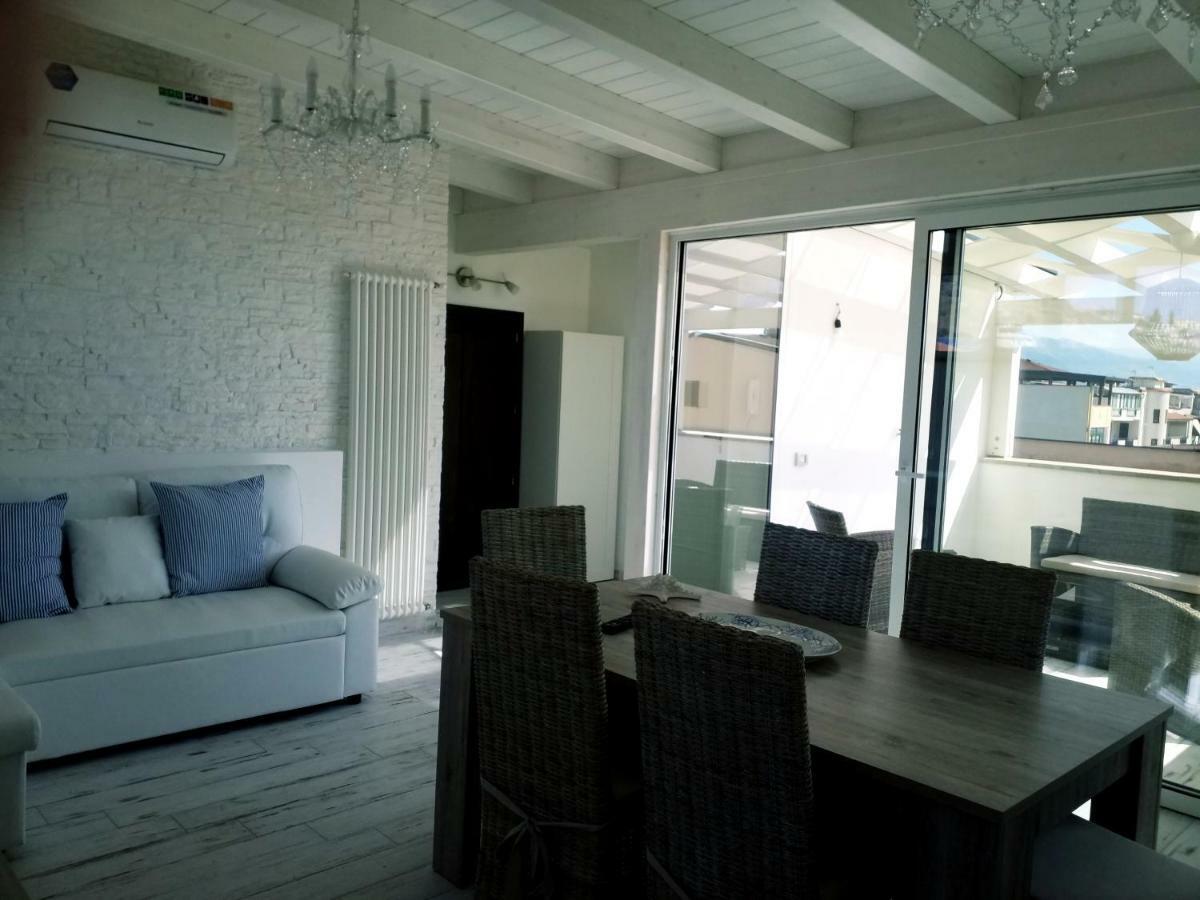Mediterranean Apartments Capo dʼOrlando Exterior foto